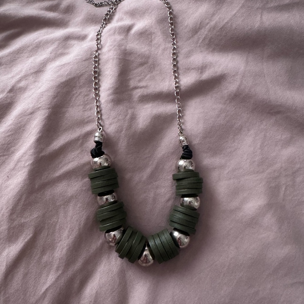 Elegant Green and Silver Necklace